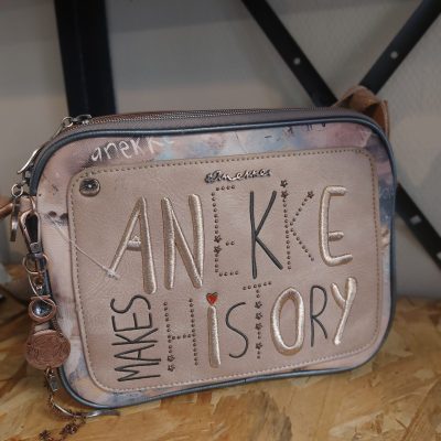 Anekke #1 - 82€